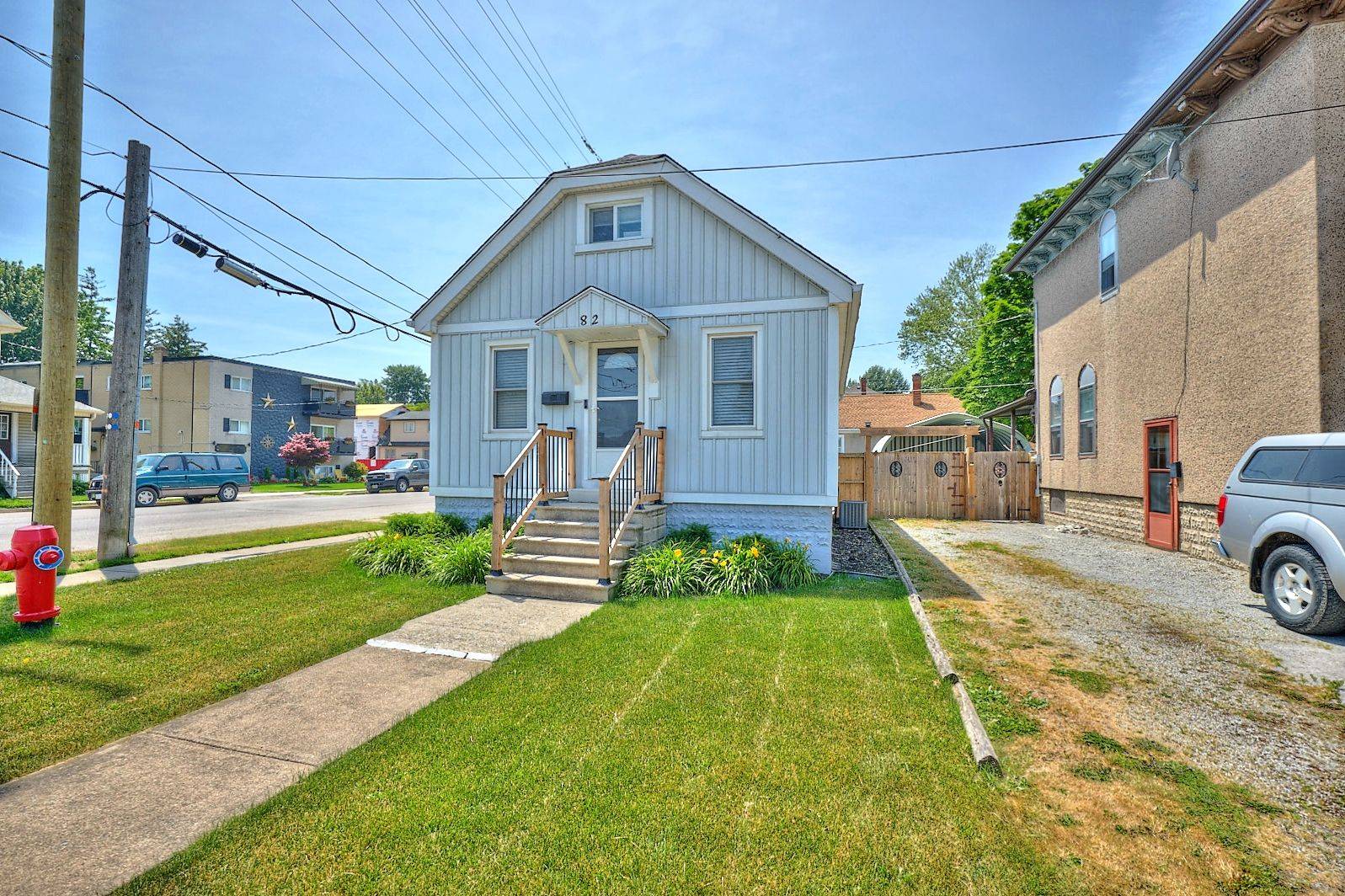Port Colborne, ON L3K 4E9,82 King ST