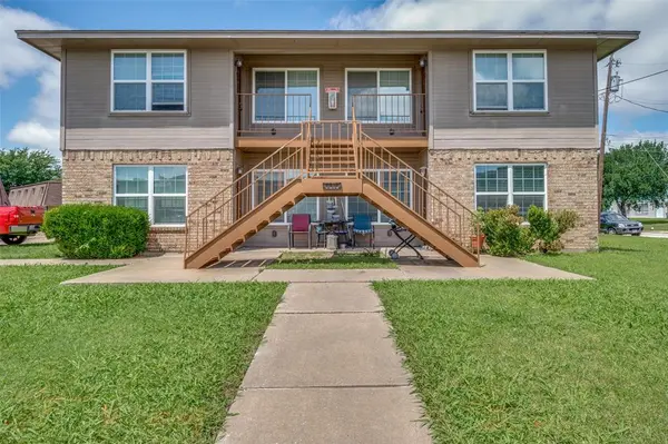 3215 Fallmeadow Street,  Denton,  TX 76207