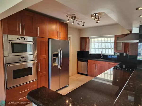 Pompano Beach, FL 33062,2940 NE 19th St