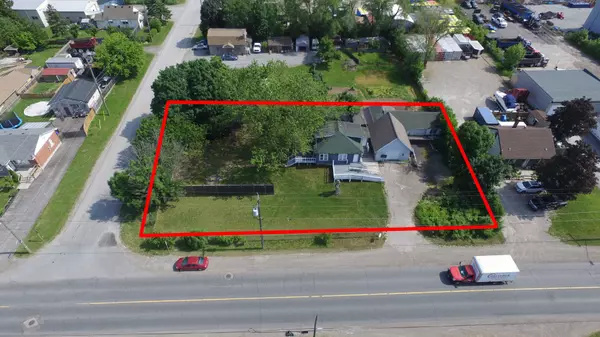 Hamilton, ON L8E 5L7,719 Barton ST