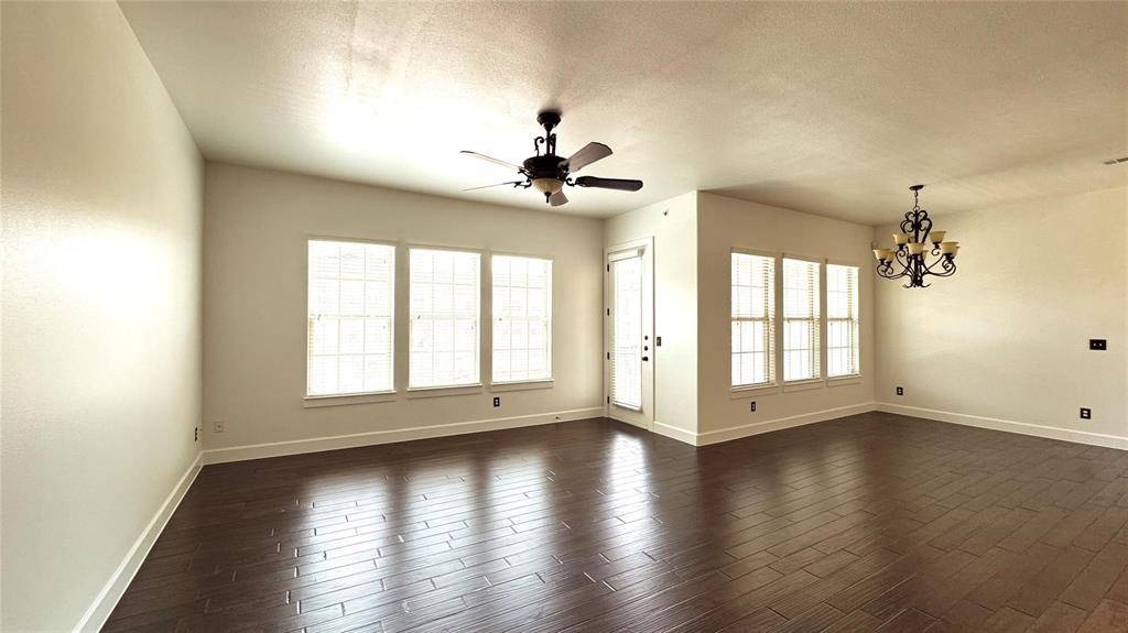 Irving, TX 75039,555 Via Amalfi #405