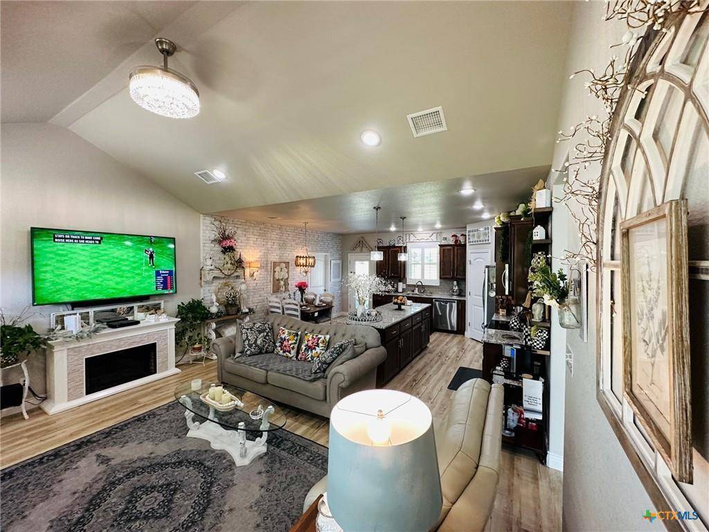 Gatesville, TX 76528,115 Surrey Lane