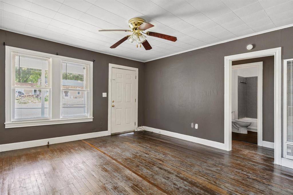 Grand Saline, TX 75140,408 N Waldrip Street