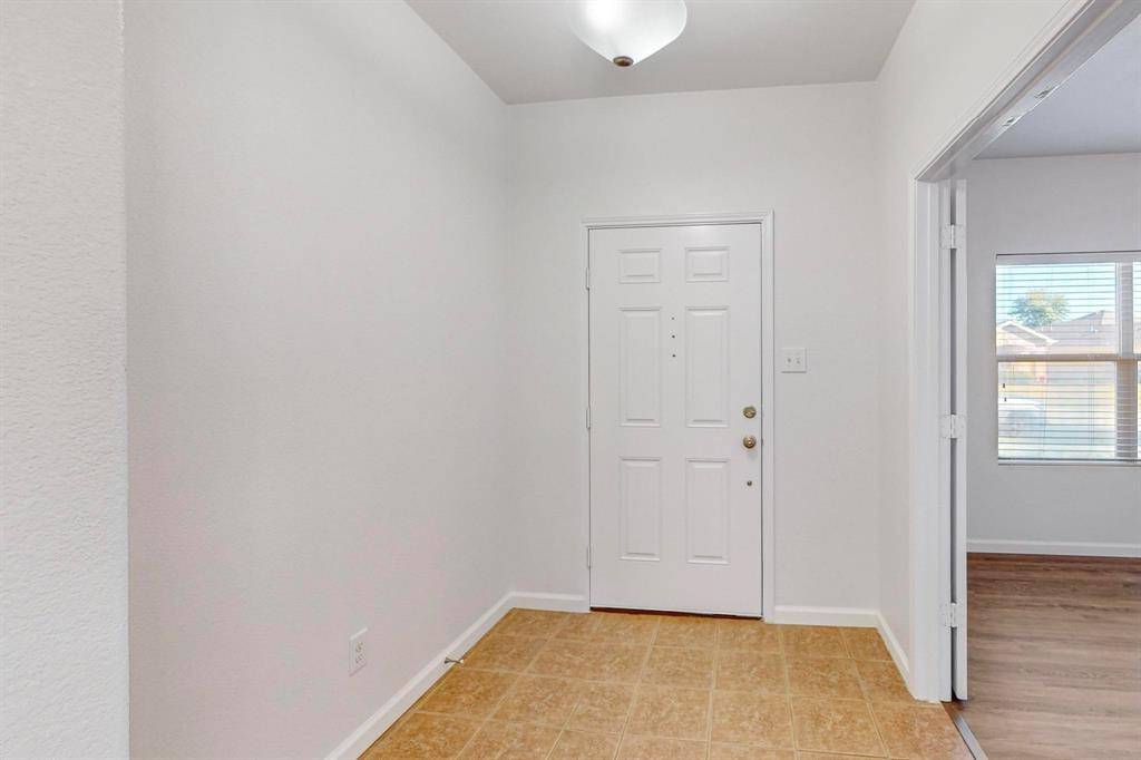 Dallas, TX 75051,1922 Beach Drive