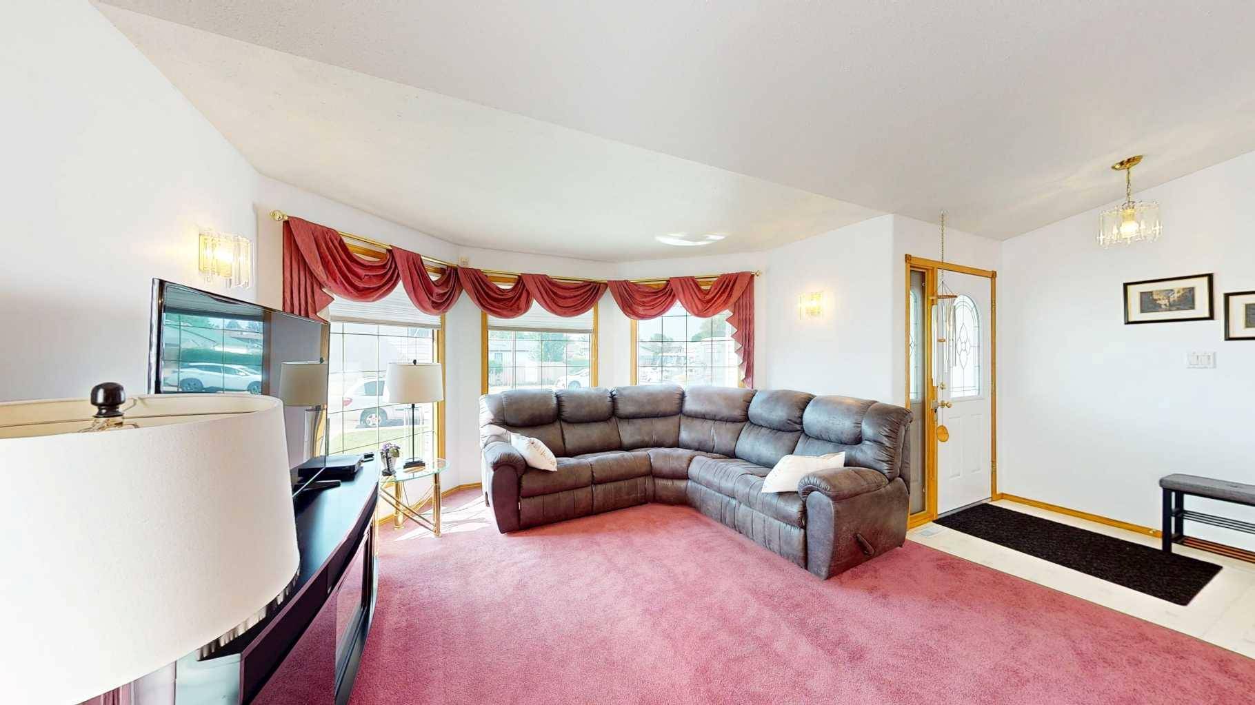 Medicine Hat, AB T1C1S2,376 20 ST Northeast