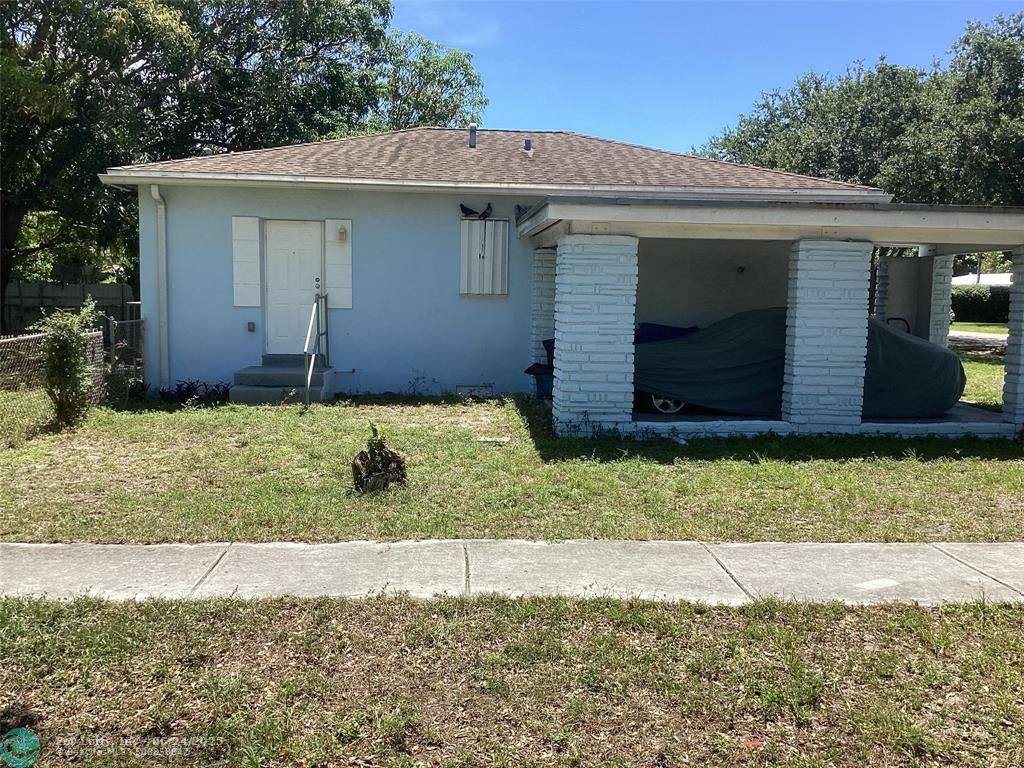 North Miami, FL 33168,495 NW 124th St
