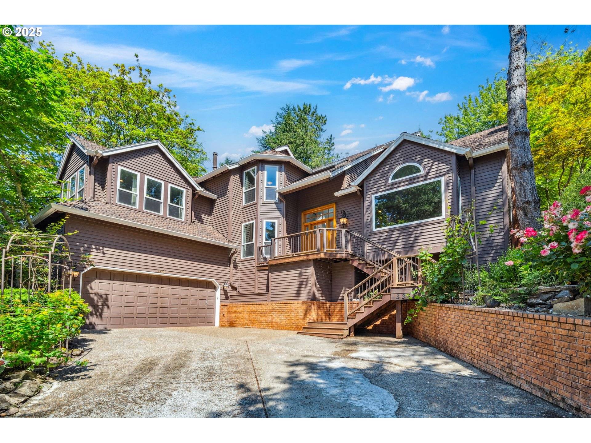 3263 TEMPEST DR, Lake Oswego, OR 97035