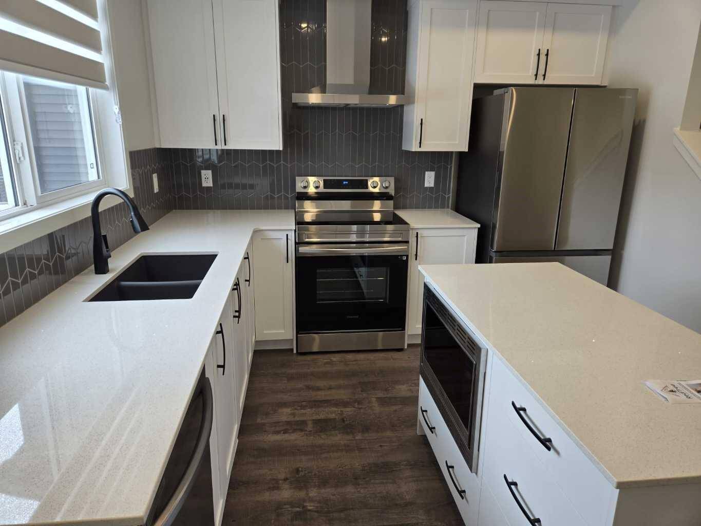 Calgary, AB T3R 2C4,90 Aquila DR Northwest
