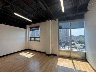 Calgary, AB T2S 0B1,524 17 AVE Southwest #300