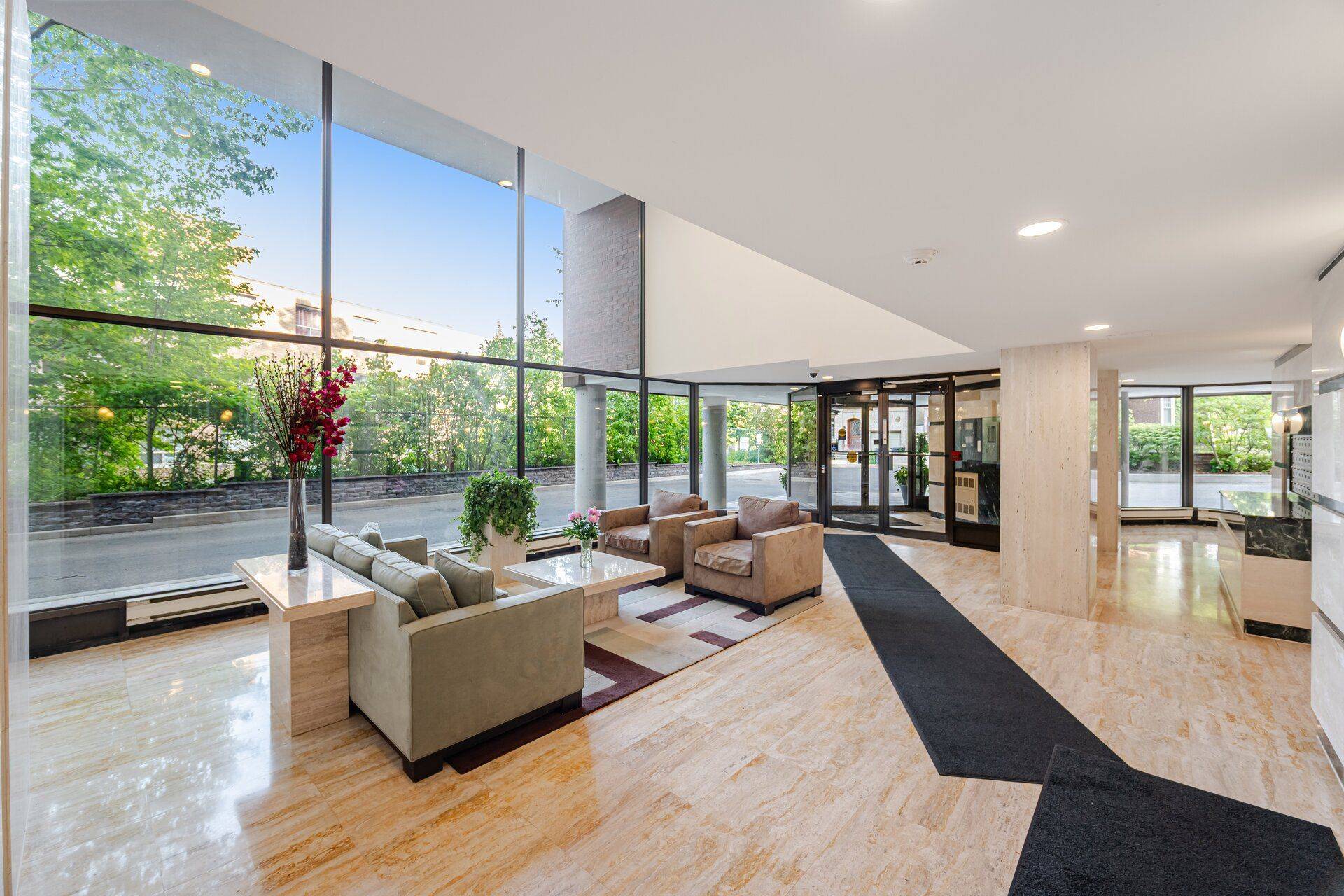 Toronto C09, ON M4T 1T7,30 Glen Elm AVE E #109/209