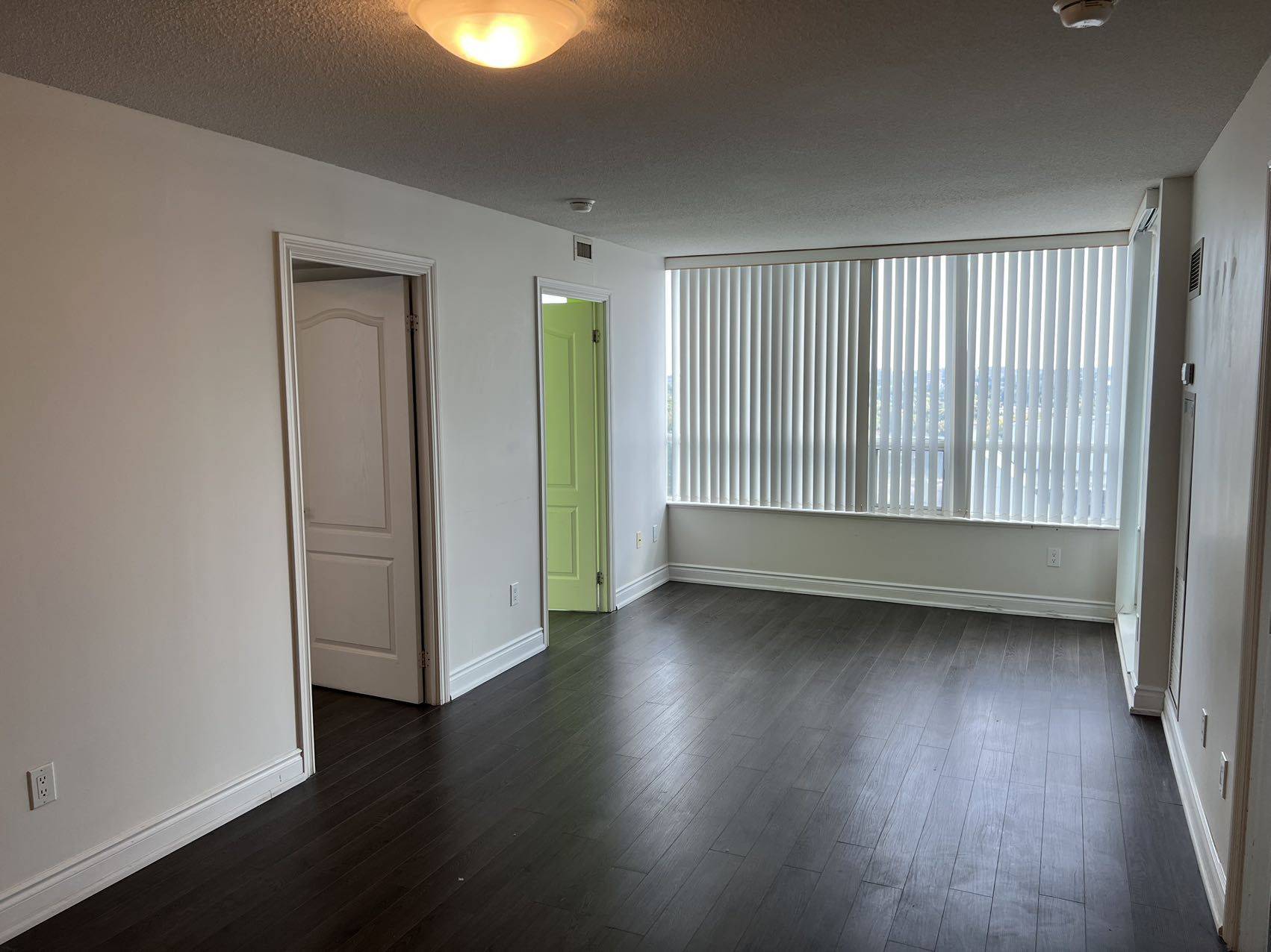 Toronto E09, ON M1P 5J5,60 Brian Harrison WAY #1209