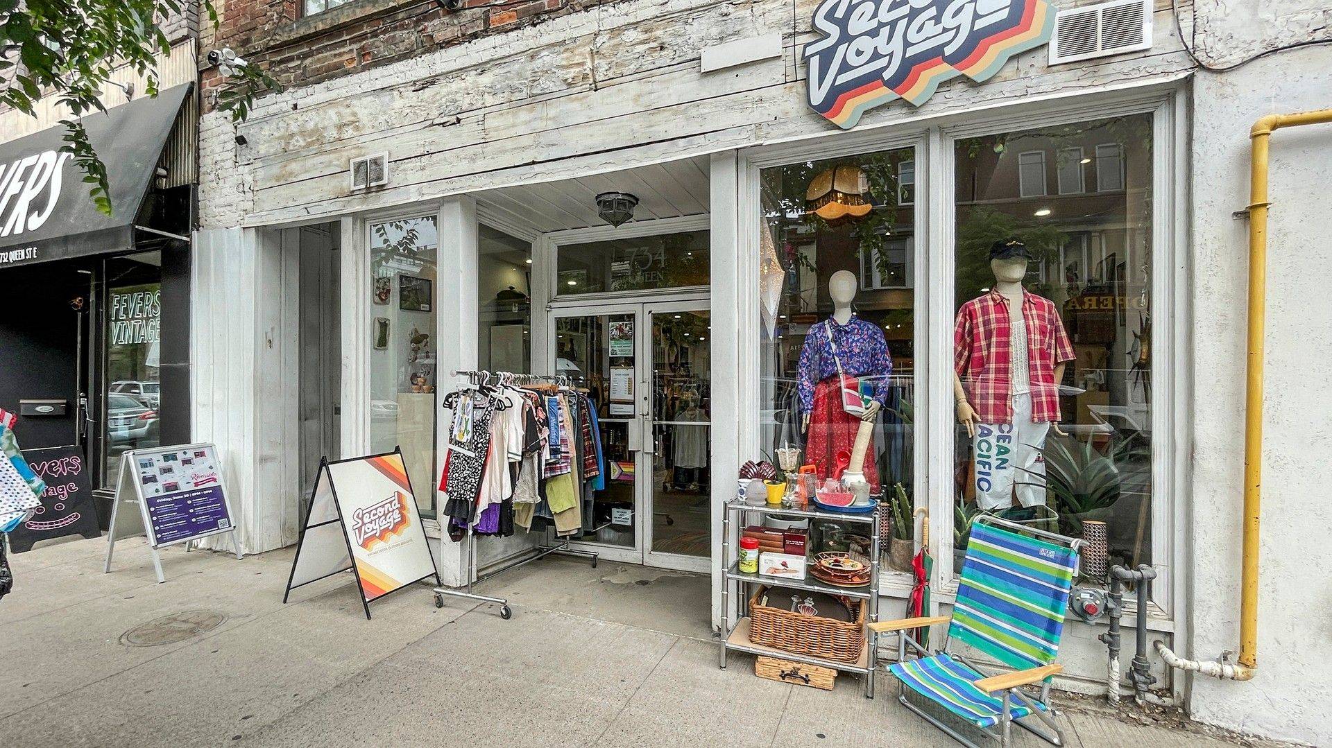 Toronto E01, ON M4M 1H2,734 Queen ST E #1