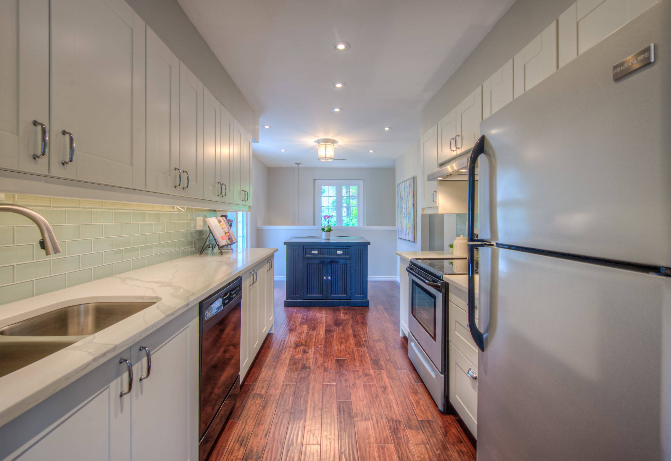 Burlington, ON L7M 3Z3,2110 Cleaver AVE #245