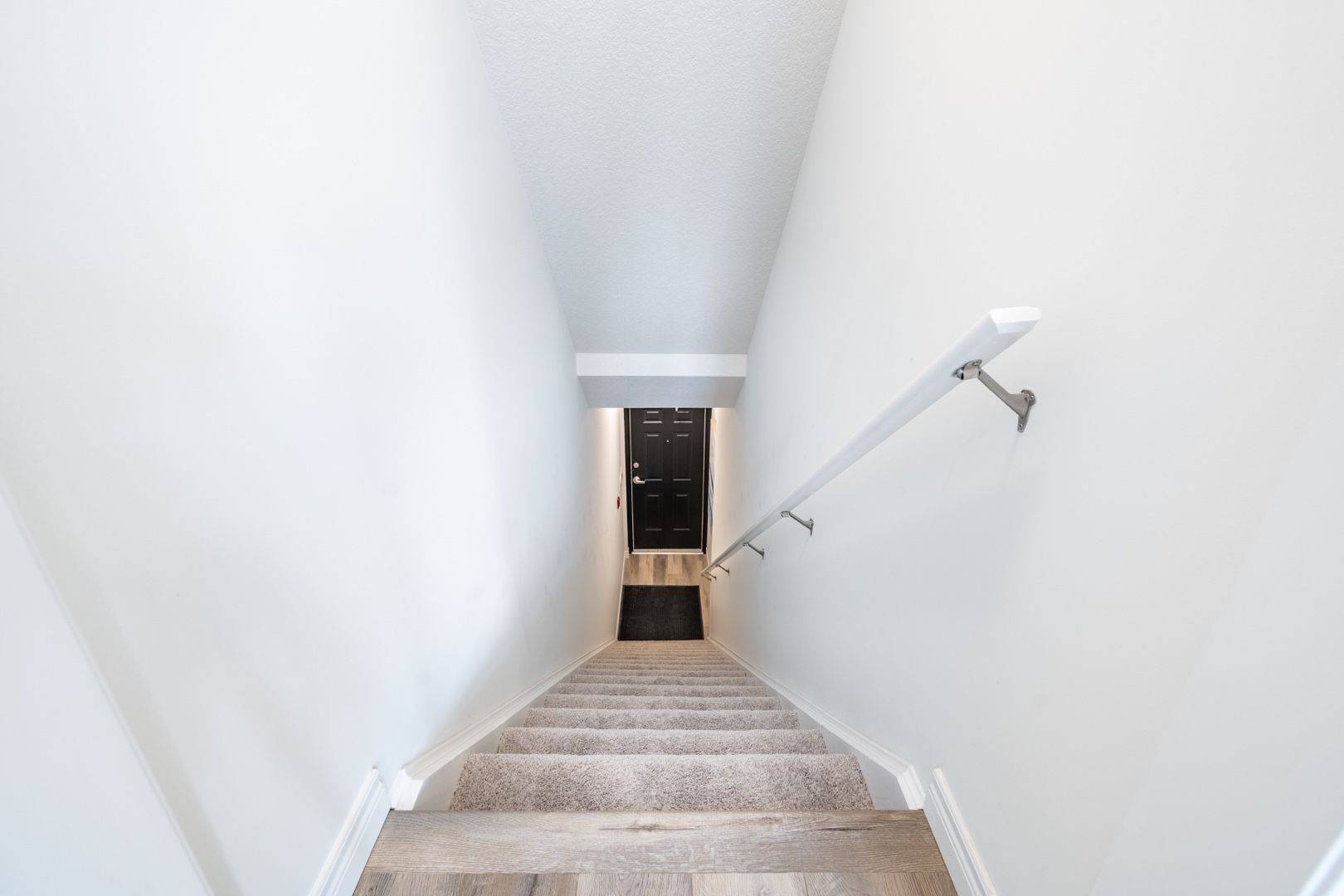 Hamilton, ON L0R 1C0,2620 BINBROOK RD #206