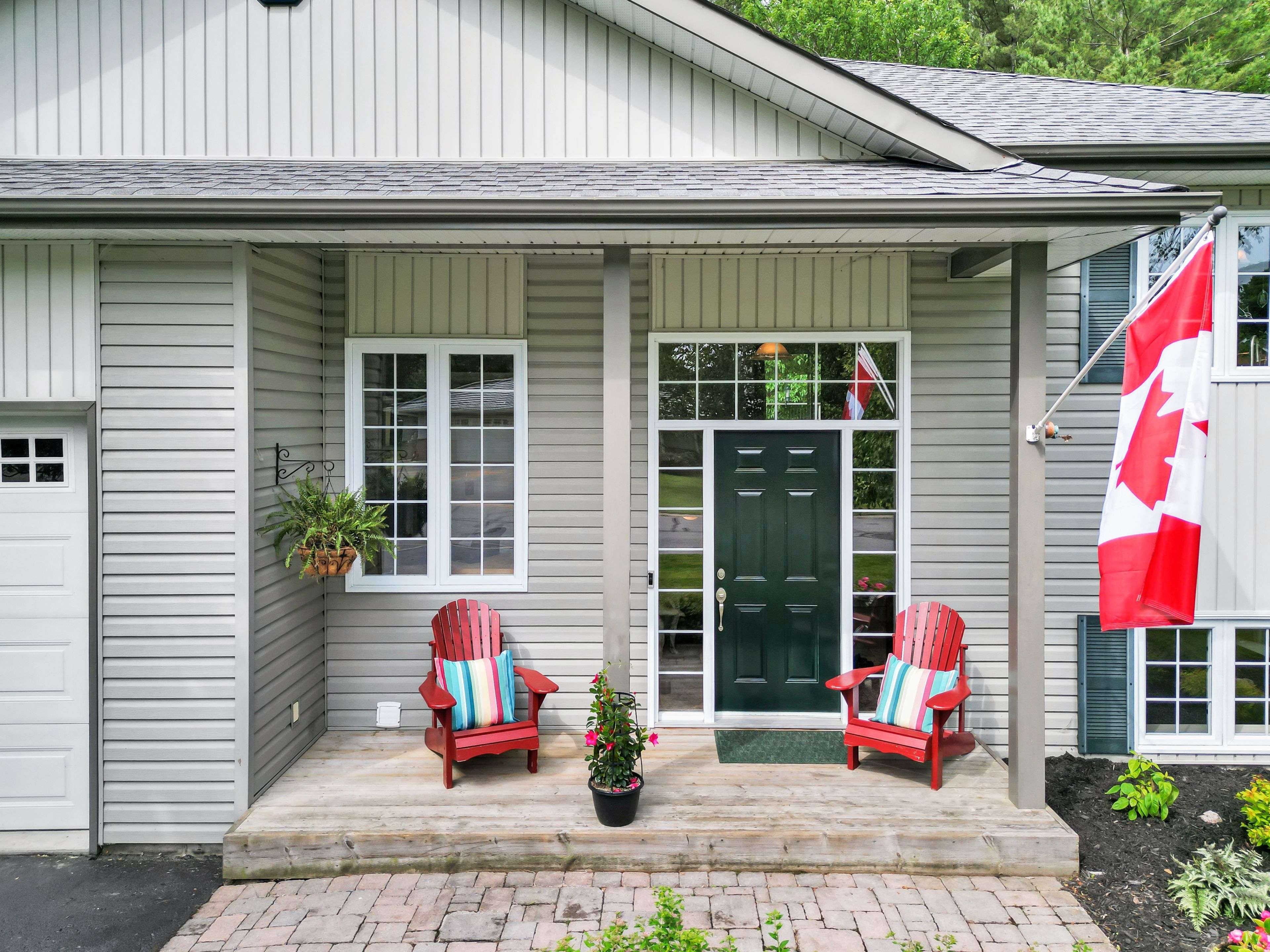 Huntsville, ON P1H 1S9,10 Heritage CRES