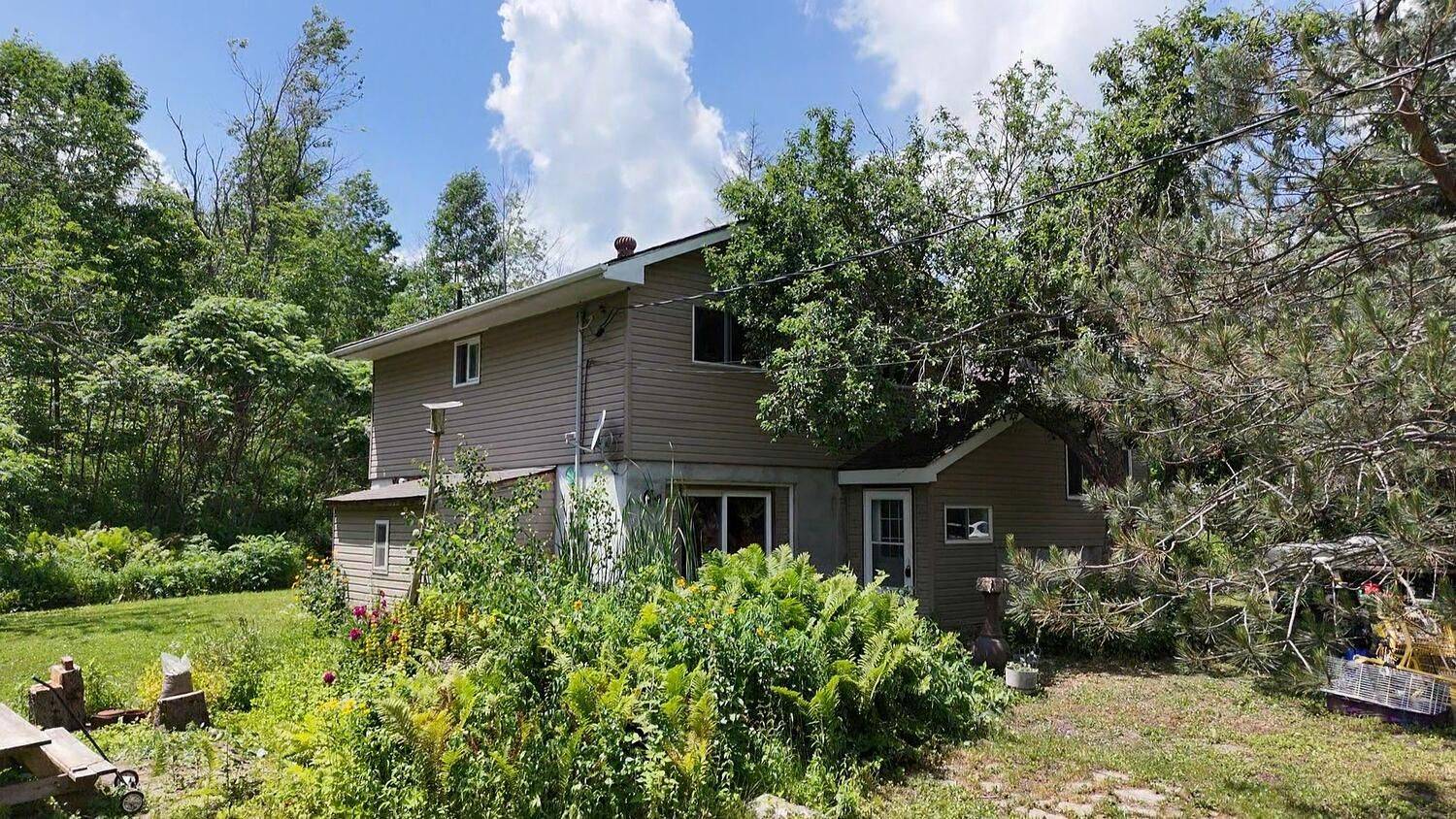 Douro-dummer, ON K0L 2V0,1076 County Road 40 N/A