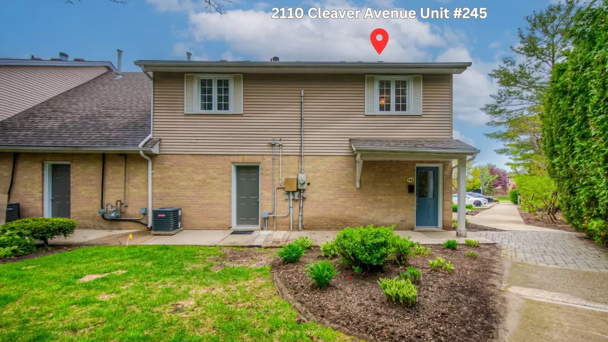 Burlington, ON L7M 3Z3,2110 Cleaver AVE #245