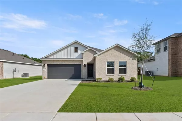 1603 Annabelle Street, Cleburne, TX 76031