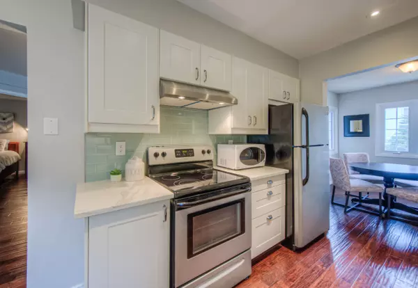 Burlington, ON L7M 3Z3,2110 Cleaver AVE #245