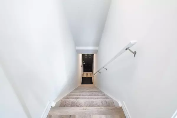 Hamilton, ON L0R 1C0,2620 BINBROOK RD #206