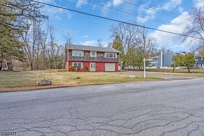 36 Richardsville Rd, Ogdensburg Boro, NJ 07439