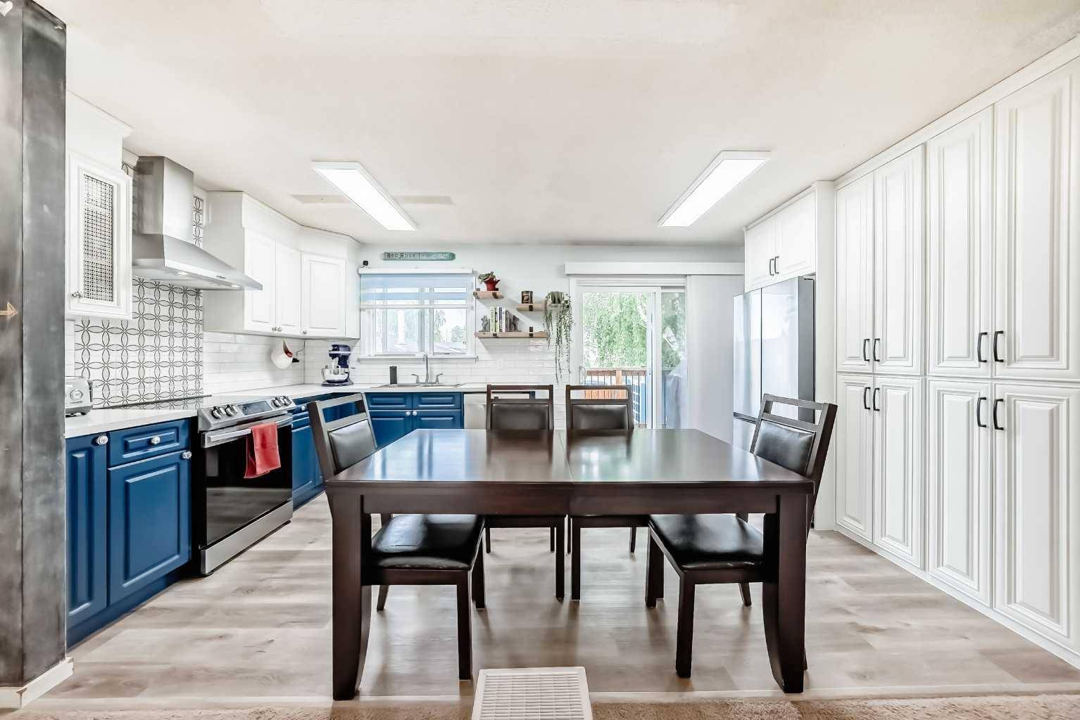 Calgary, AB T2C 1W1,156 Ogden WAY Southeast