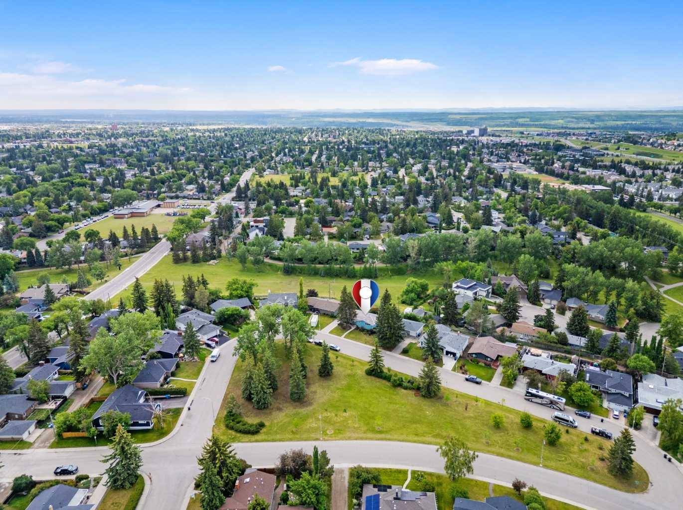 Calgary, AB T3E 4H6,21 Glenview CRES SW