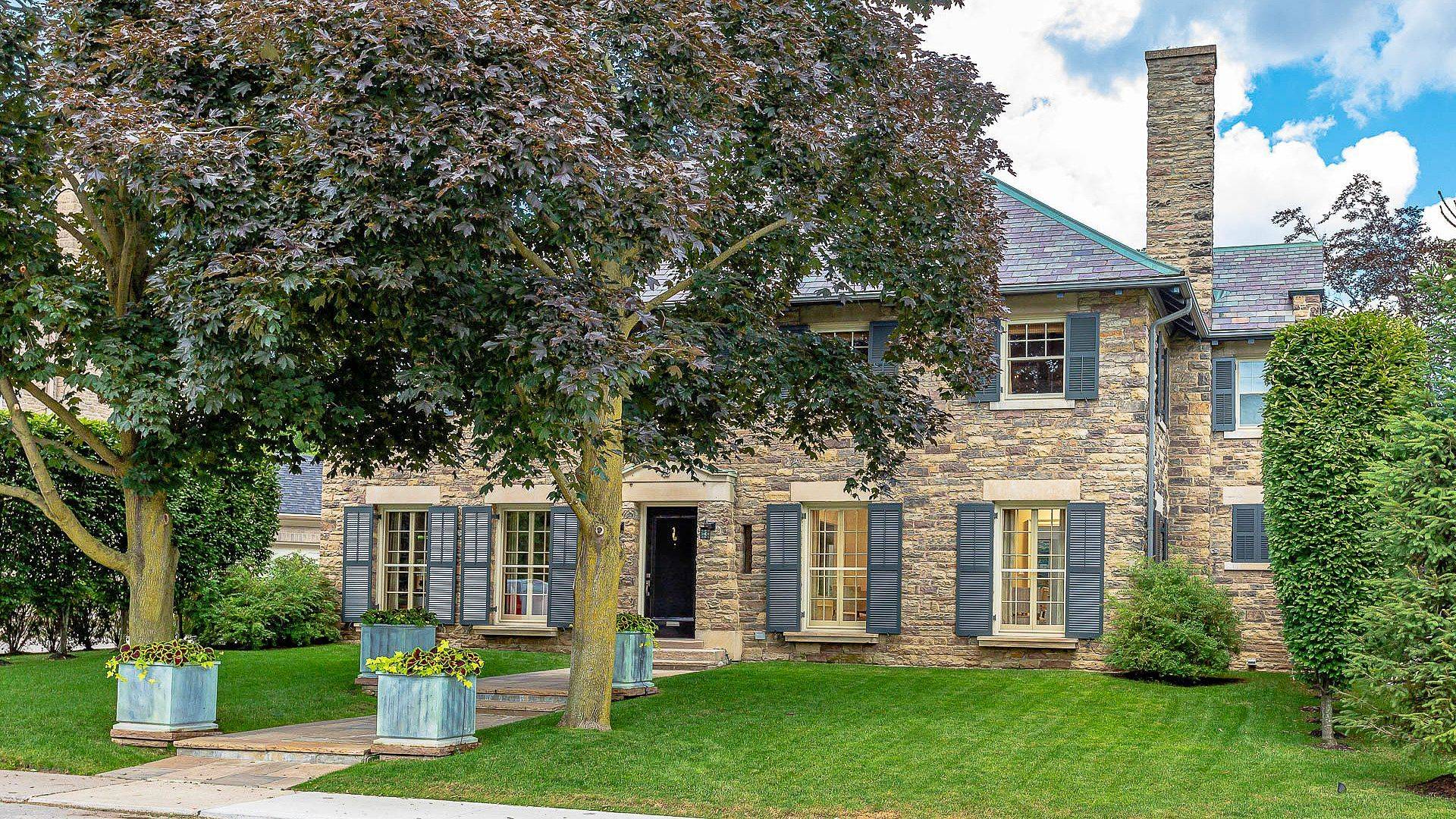 42 Lytton BLVD, Toronto C04, ON M4R 1L3