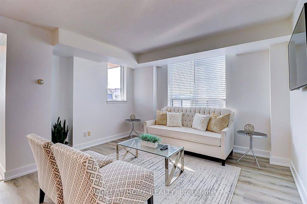Pickering, ON L1V 6Z6,1625 Pickering Pkwy #404