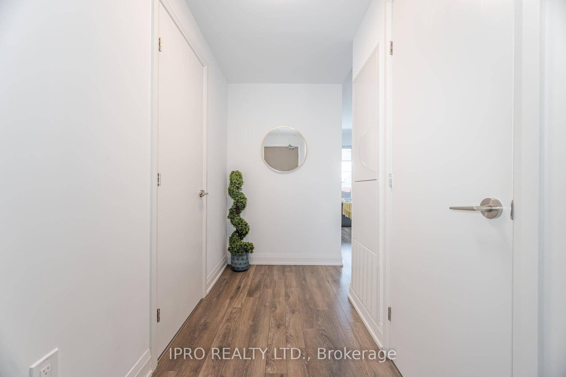 Vaughan, ON L4L 1H8,4800 Highway #7 RD #Unit #327
