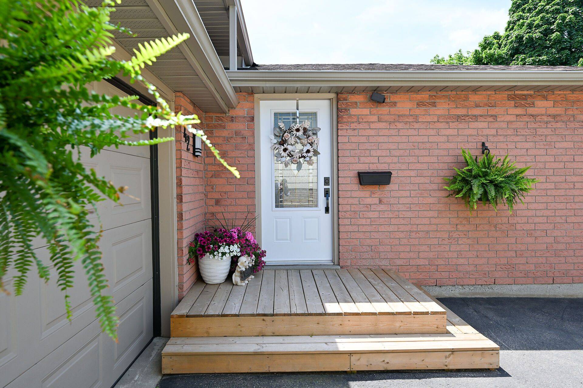 Brant, ON N3R 7E6,42 Knightswood CRES