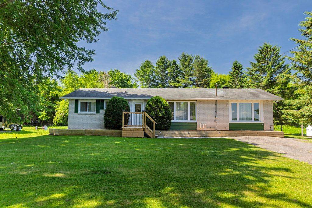 Carp - Dunrobin - Huntley - Fitzroy And Area, ON K0A 2H0,109 Rostad AVE S