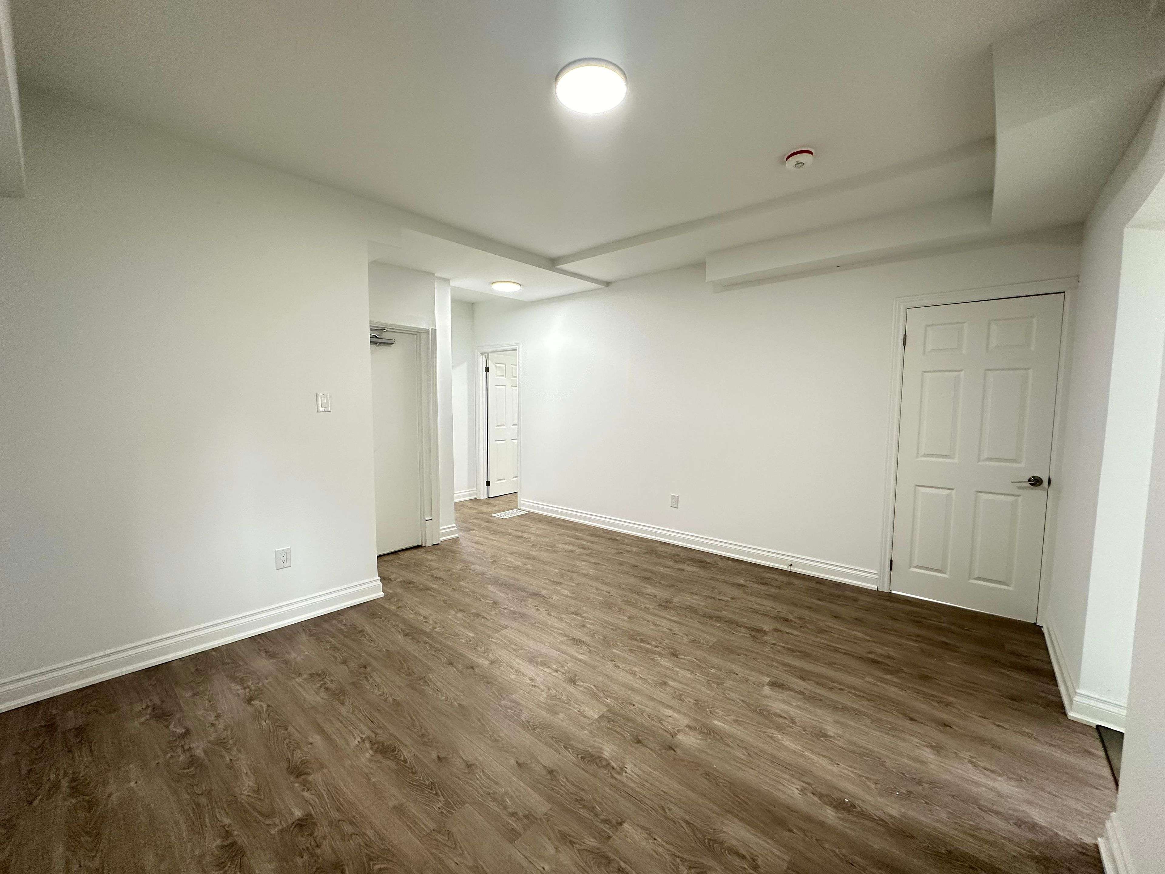 Hamilton, ON L8M 2G2,110 Myrtle AVE #1