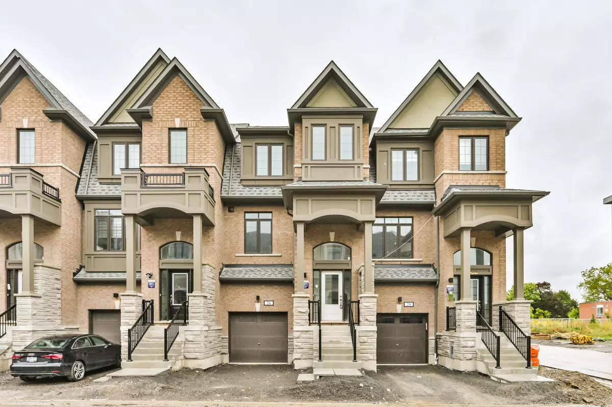 Whitby, ON L1N 0N9,26 Calloway WAY