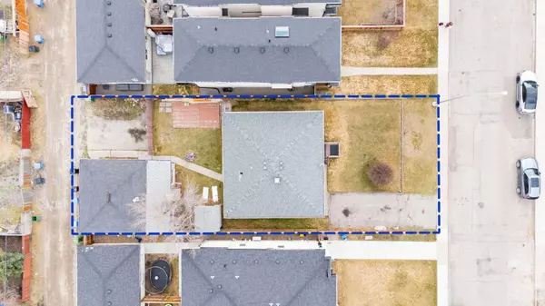 Calgary, AB T3B 1Z8,8531 47 AVE NW