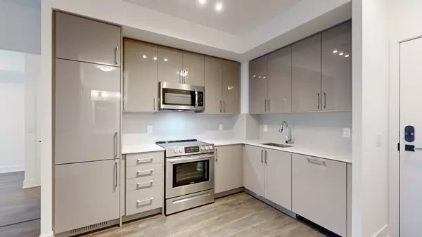 Oakville, ON L6M 5P6,2450 Old Bronte RD #202