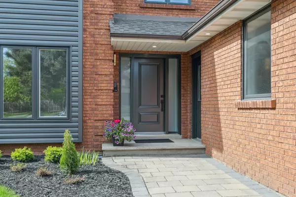 Oakville, ON L6H 3H1,1379 Golden Meadow TRL
