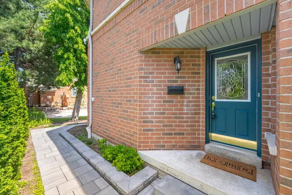 Mississauga, ON L5M 5Z7,5230 Glen Erin DR #15