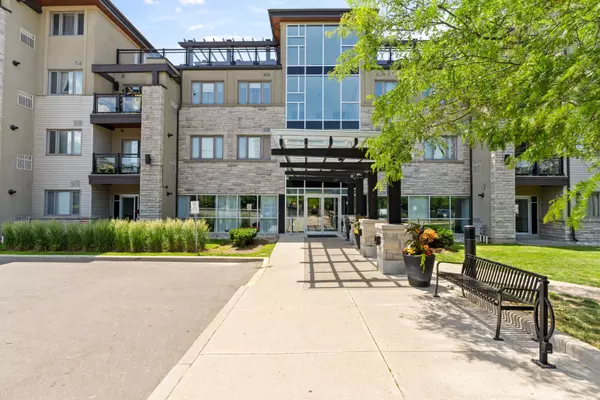 570 Lolita GDNS #413, Mississauga, ON L5A 0A1