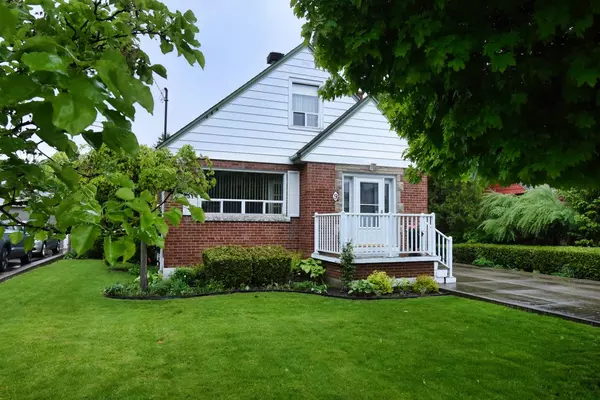 Hamilton, ON L8K 3W3,9 Carene AVE