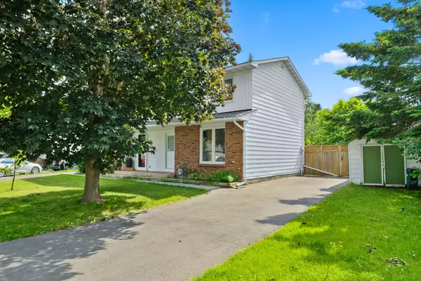 41 Dundegan DR, Kanata, ON K2L 1P7