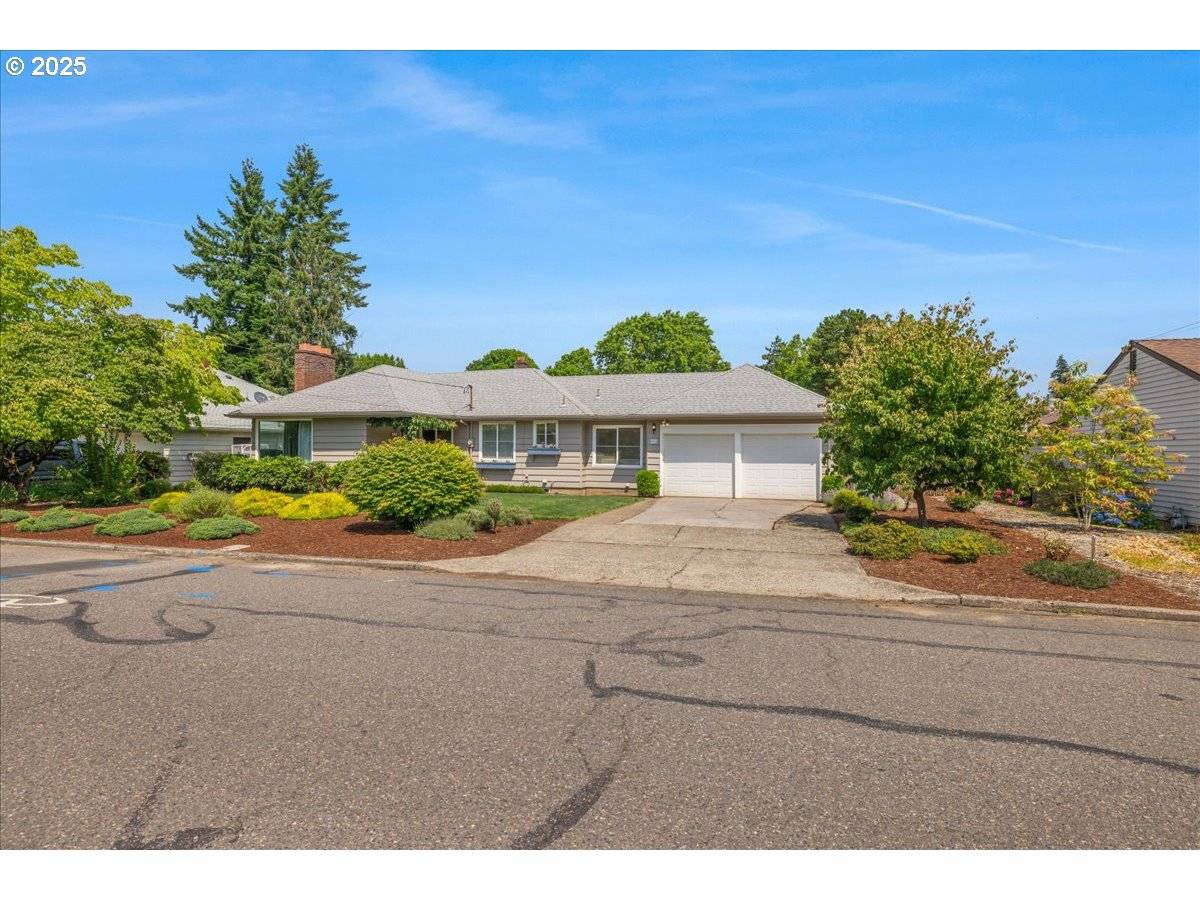 Portland, OR 97220,860 NE 87TH AVE