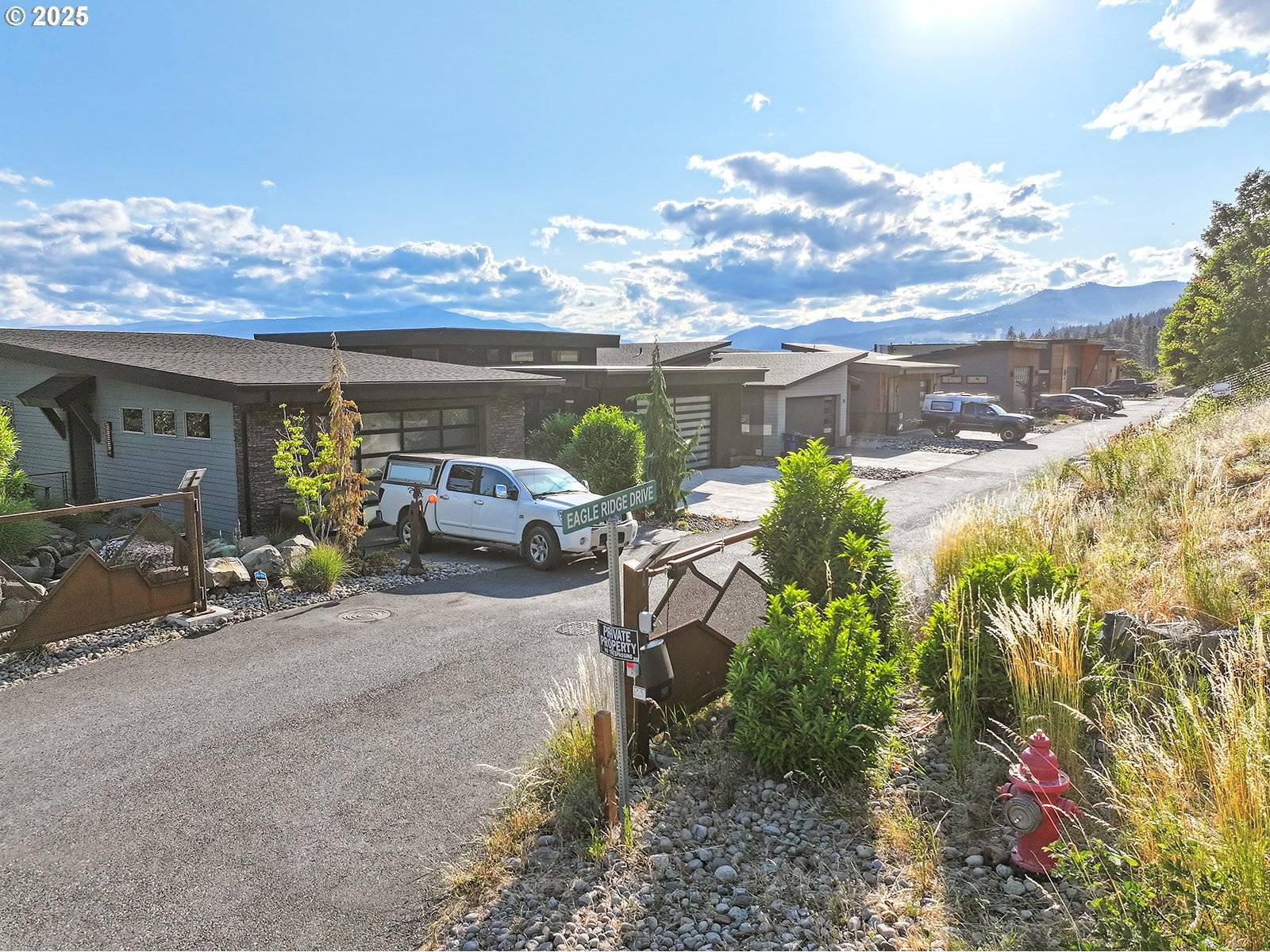White Salmon, WA 98672,211 EAGLE RIDGE DR