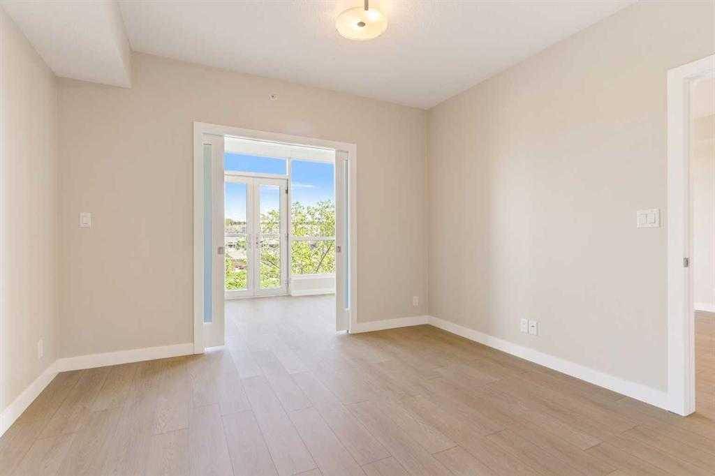 Calgary, AB T3A 2X8,24 Varsity Estates CIR NW #609