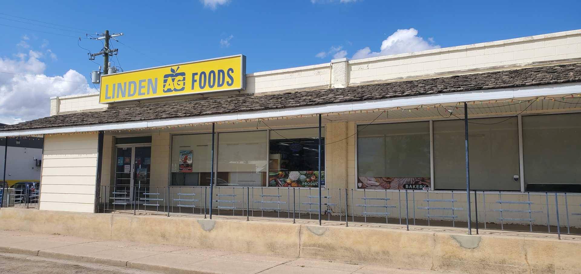 102 Central AVE East, Linden, AB T0M 1J0