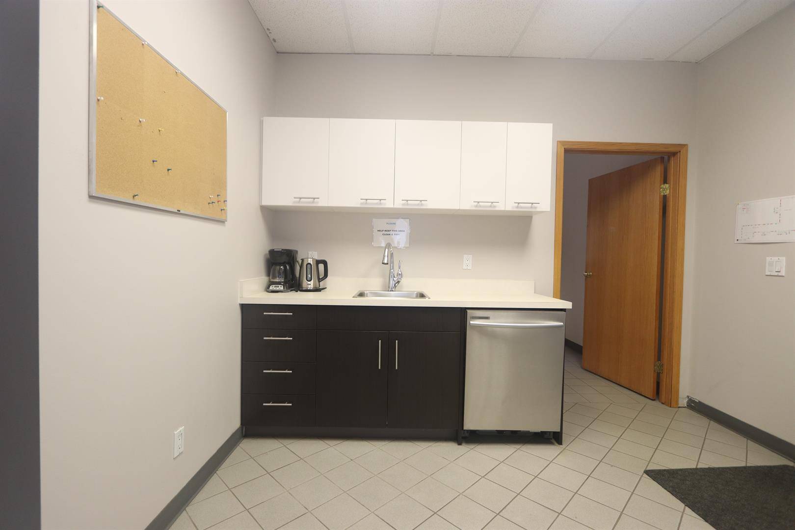 Calgary, AB T2C 3G9,5550 55 ST SE