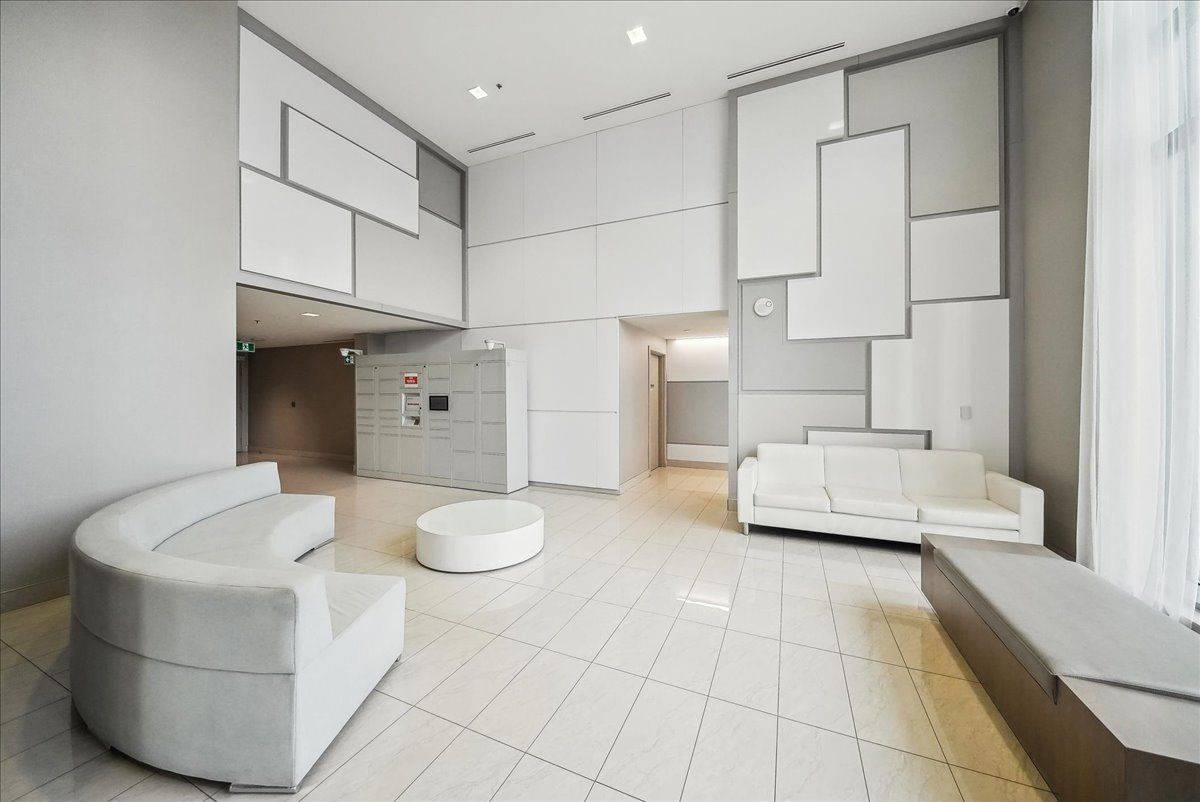 Burlington, ON L7R 0E4,2081 Fairview ST #1601