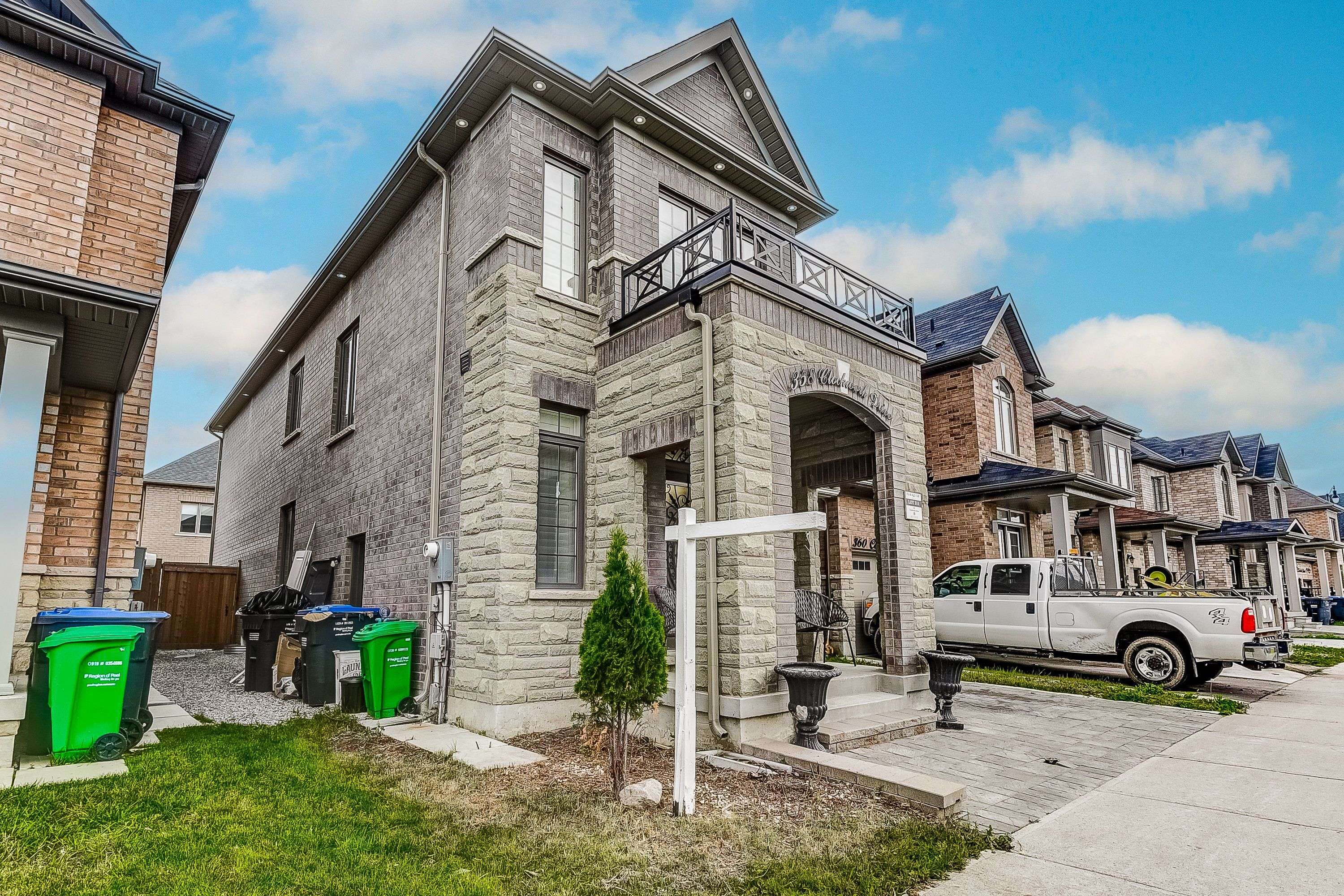 Brampton, ON L7A 5C5,358 Clockwork DR