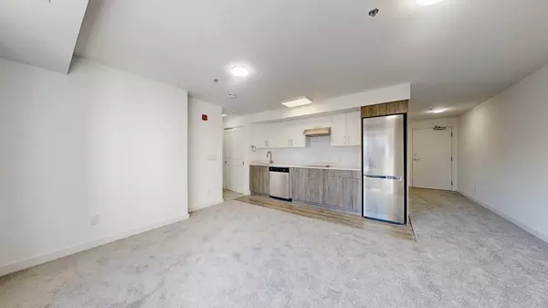 Toronto E01, ON M4L 2V8,45 Connaught AVE #303