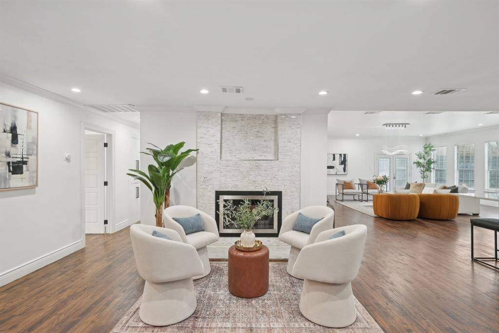 Dallas, TX 75229,10727 Cromwell Drive